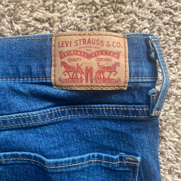 Levi denim skinny Jean - Picture 3 of 4